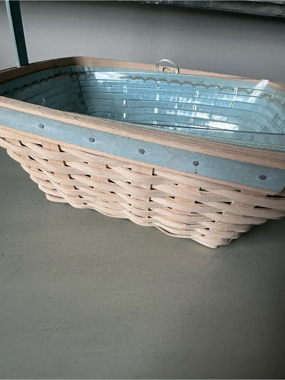 Longaberger white wash Robbins egg blue Easter basket with liner protector tie o